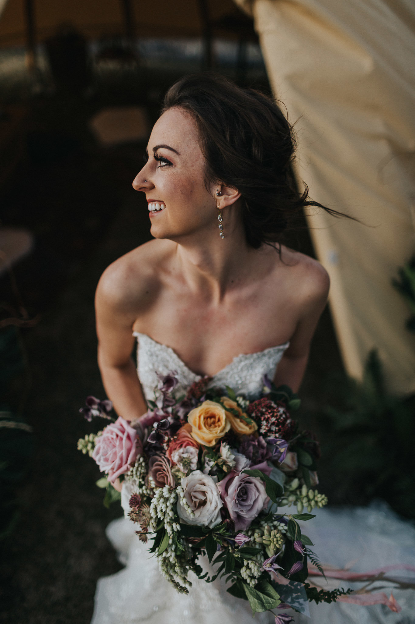 Eclectic Bohemian- An Early Spring Styled Shoot | summerrobbinsflowers.com